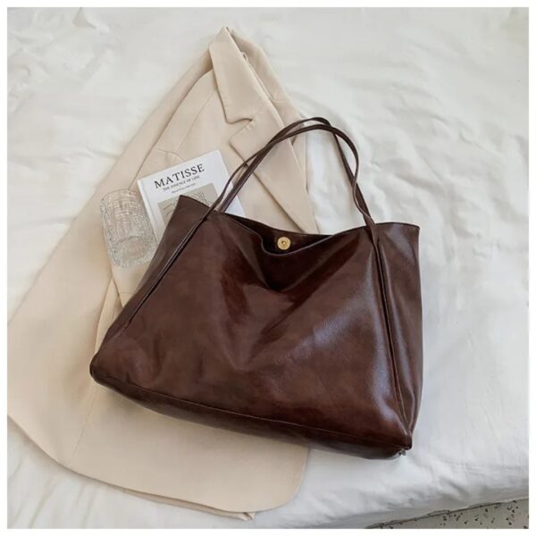 Retro Soft Tote Bag – Mom Style Shoulder Bag for Fall/Winter - Image 2