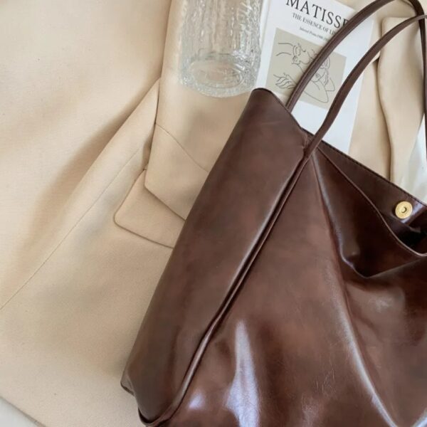 Retro Soft Tote Bag – Mom Style Shoulder Bag for Fall/Winter - Image 4
