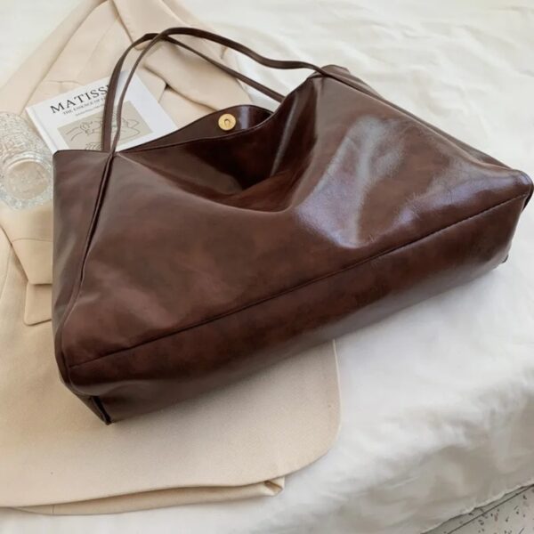 Retro Soft Tote Bag – Mom Style Shoulder Bag for Fall/Winter - Image 5