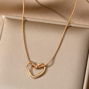 The Amora Hollow Heart – Elegant Snake Chain Necklace for Women
