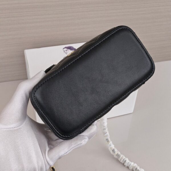 Chanel 21A Top Handle Vanity with Chain Bag - Original Quality - Image 8