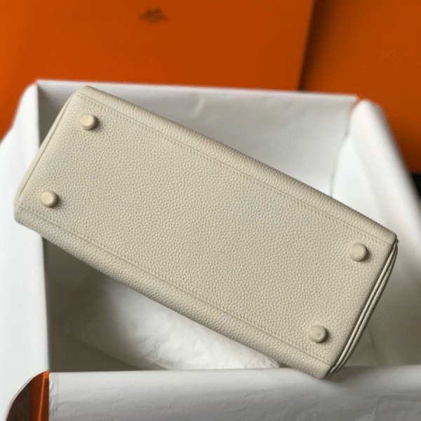Hermes Kelly 25 Sellier Craie Togo GHW - Original Quality - Image 4