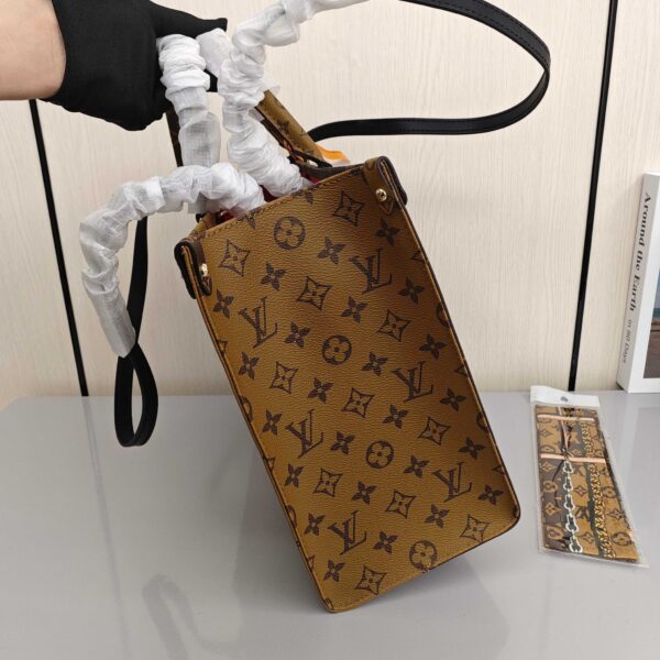 Louis Vuitton Onthego MM Tote - Original Quality - Image 6