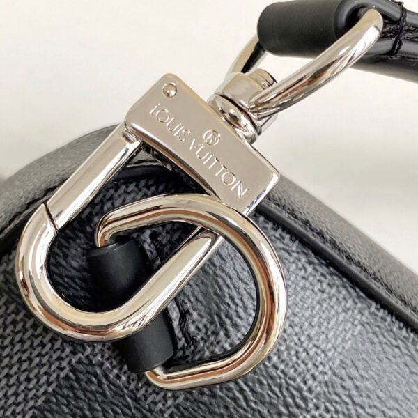 LV Avenue Slingbag Damier Graphite Canvas - Original Quality - Image 7