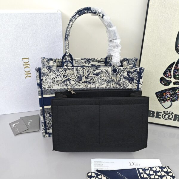 Medium Dior Book Tote Ecru and Blue Toile de Jouy Embroidery - Image 8