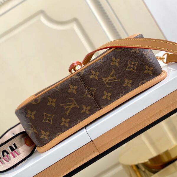 Louis Vuitton Diane Monogram Canvas - Original Quality - Image 4